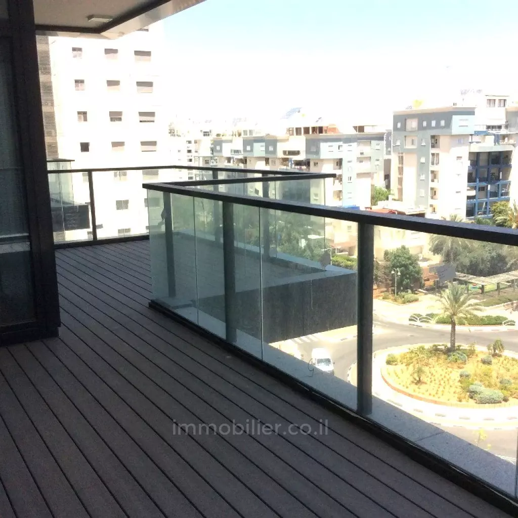 Apartamento de 5 quartos à venda em belo edifício, Kiryat Leumi, Rishon LeZion
