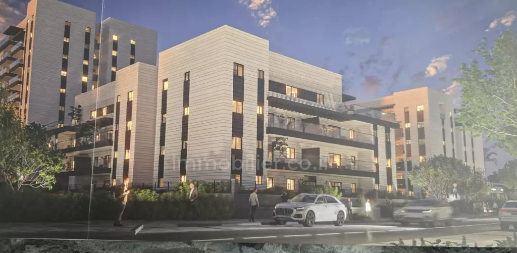 Boa oportunidade a não perder! 5 divisões rés-do-chão com jardim à venda, em projeto novo, Netivot