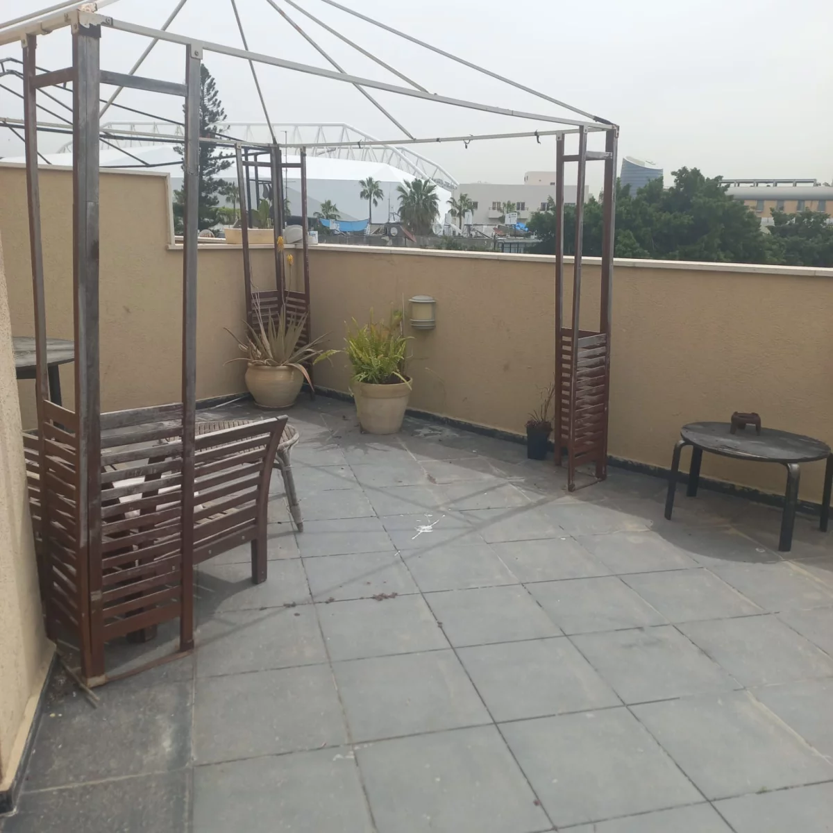 À ne pas manquer ! Emplacement idéal ! 3 pièces en duplex à louer, proche de toutes commodités, Centre-ville, Tel Aviv
