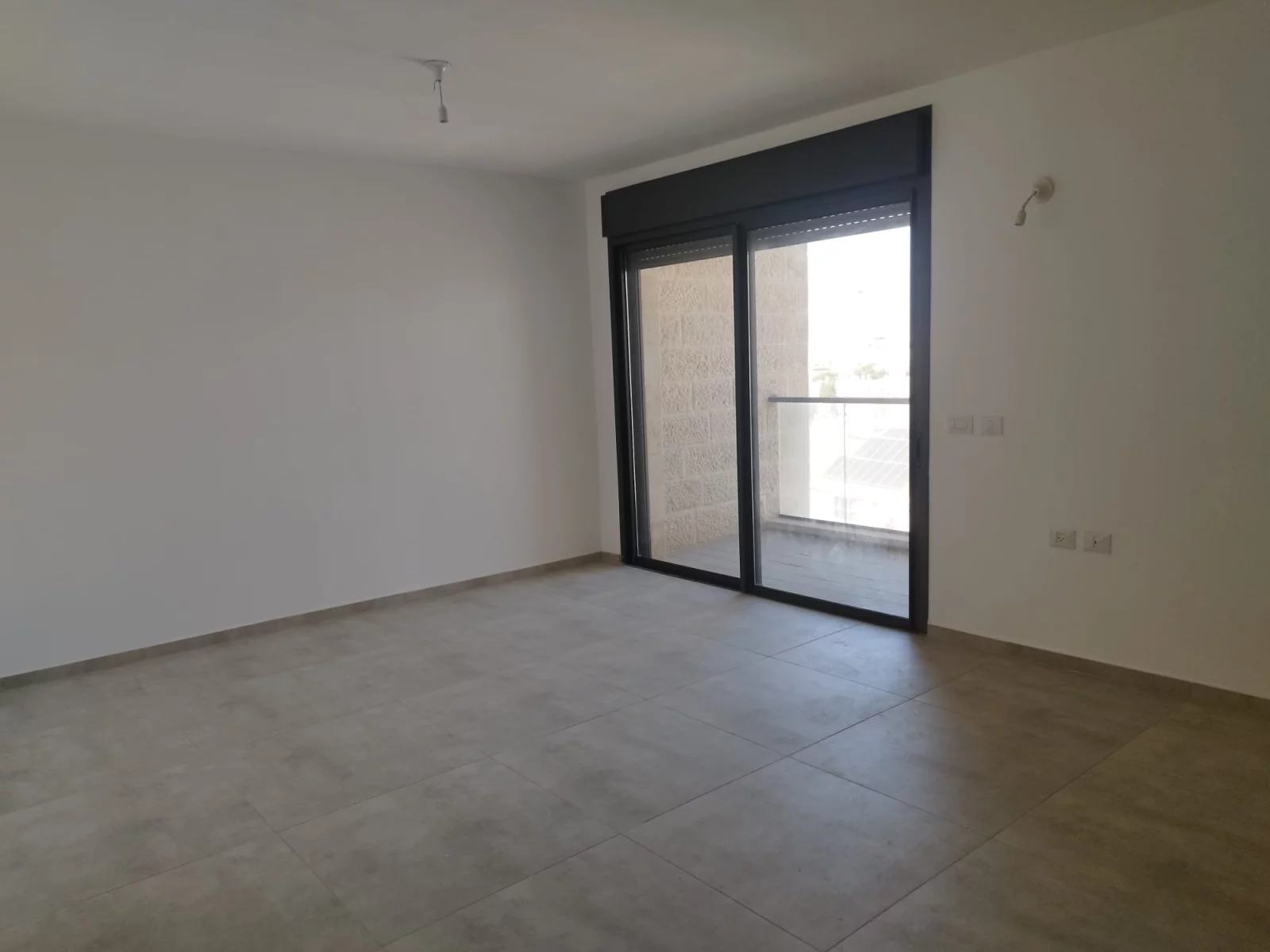 Appartement de 5 pièces dans un immeuble luxueux, finitions haut de gamme
