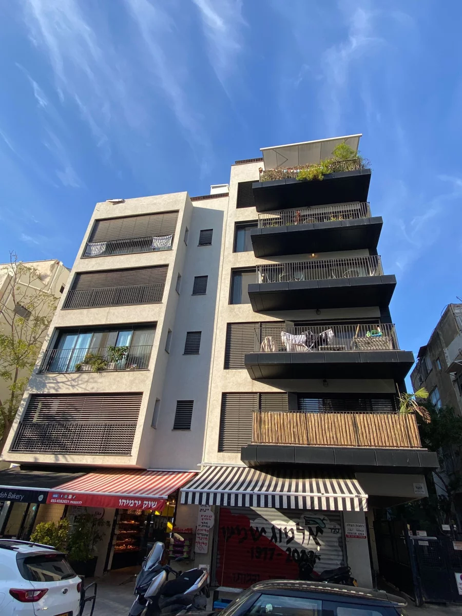 TEL-AVIV : SUPERBE APPARTEMENT A VENDRE A 5MIN A PIED DE LA PLAGE