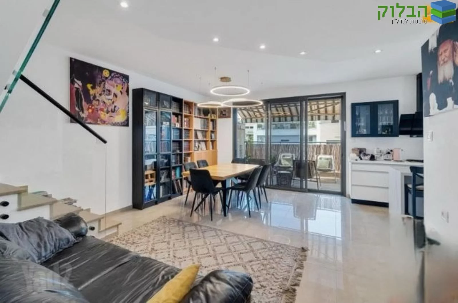 Pouquíssimos apartamentos assim chegam ao mercado… À venda – Duplex de luxo no bairro Rambam, Rishon LeZion