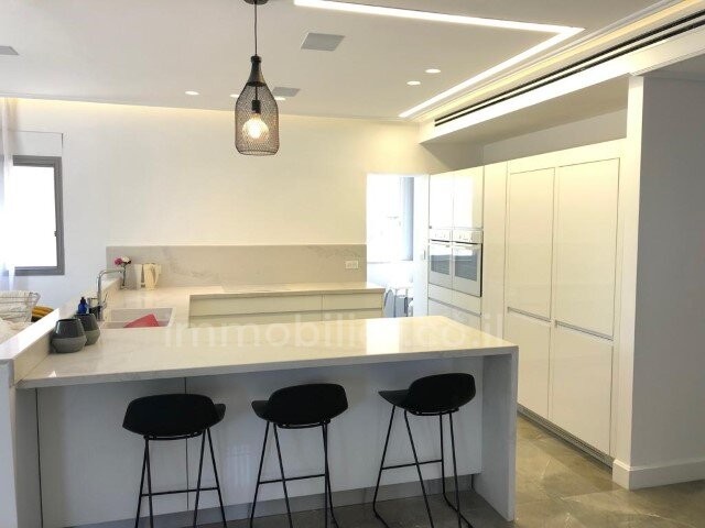 Apartamento 4 cômodos  Jerusalém Rehavia 1-IBL-2639