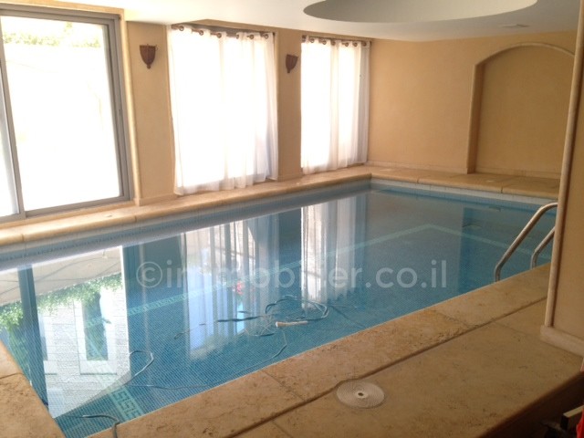 Casarão 10 cômodos Jerusalém Rehavia 144-IBL-492