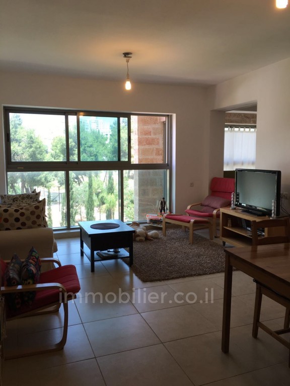 Apartamento 4 cômodos  Jerusalém Holyland 144-IBL-495