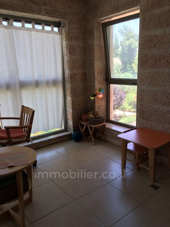 Apartamento 4 cômodos  Jerusalém Holyland 144-IBL-495