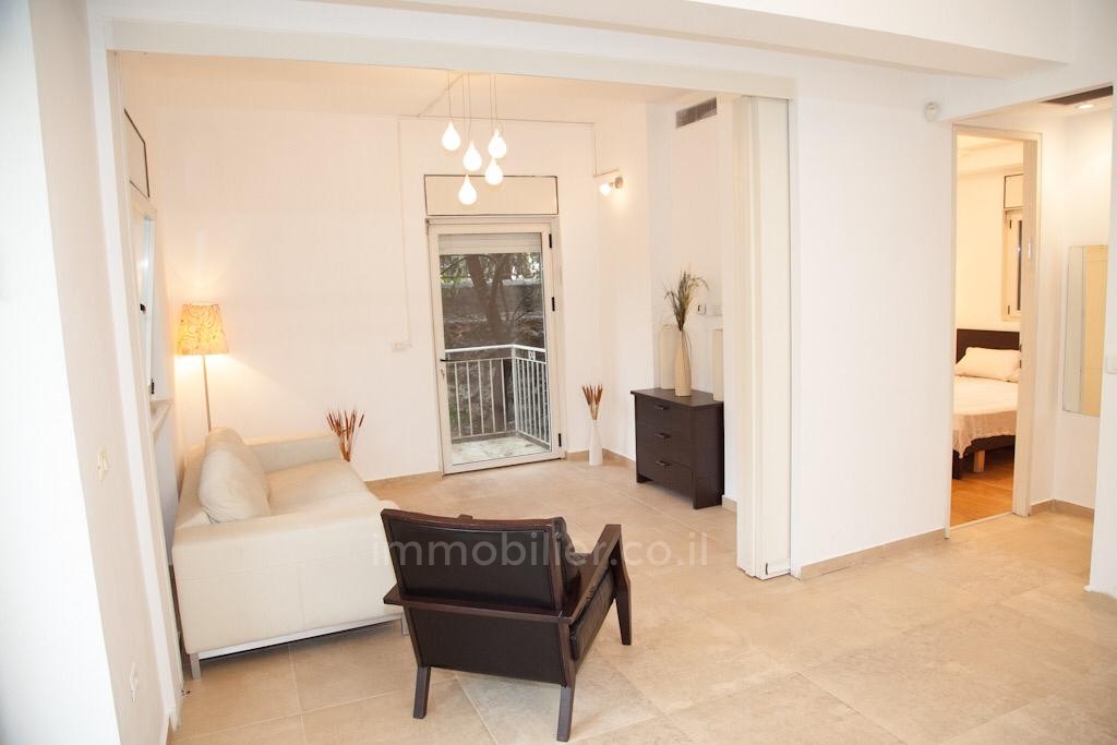 Apartamento 4 cômodos  Jerusalém Talbieh 144-IBL-557