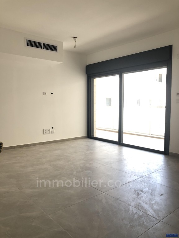 Apartamento 2 cômodos  Jerusalém Baka 144-IBL-559