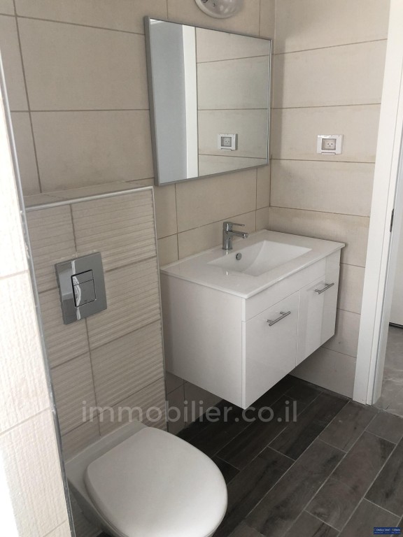 Apartamento 2 cômodos  Jerusalém Baka 144-IBL-559