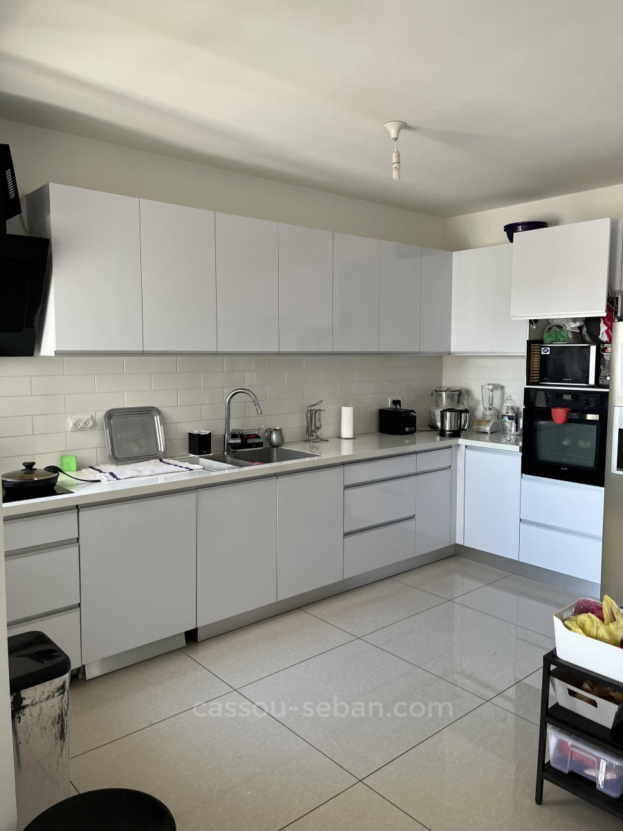 Apartamento 5 cômodos  Netanya Kikar 144-IBL-576