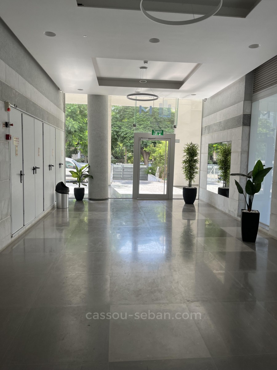 Apartamento 5 cômodos  Netanya Kikar 144-IBL-576