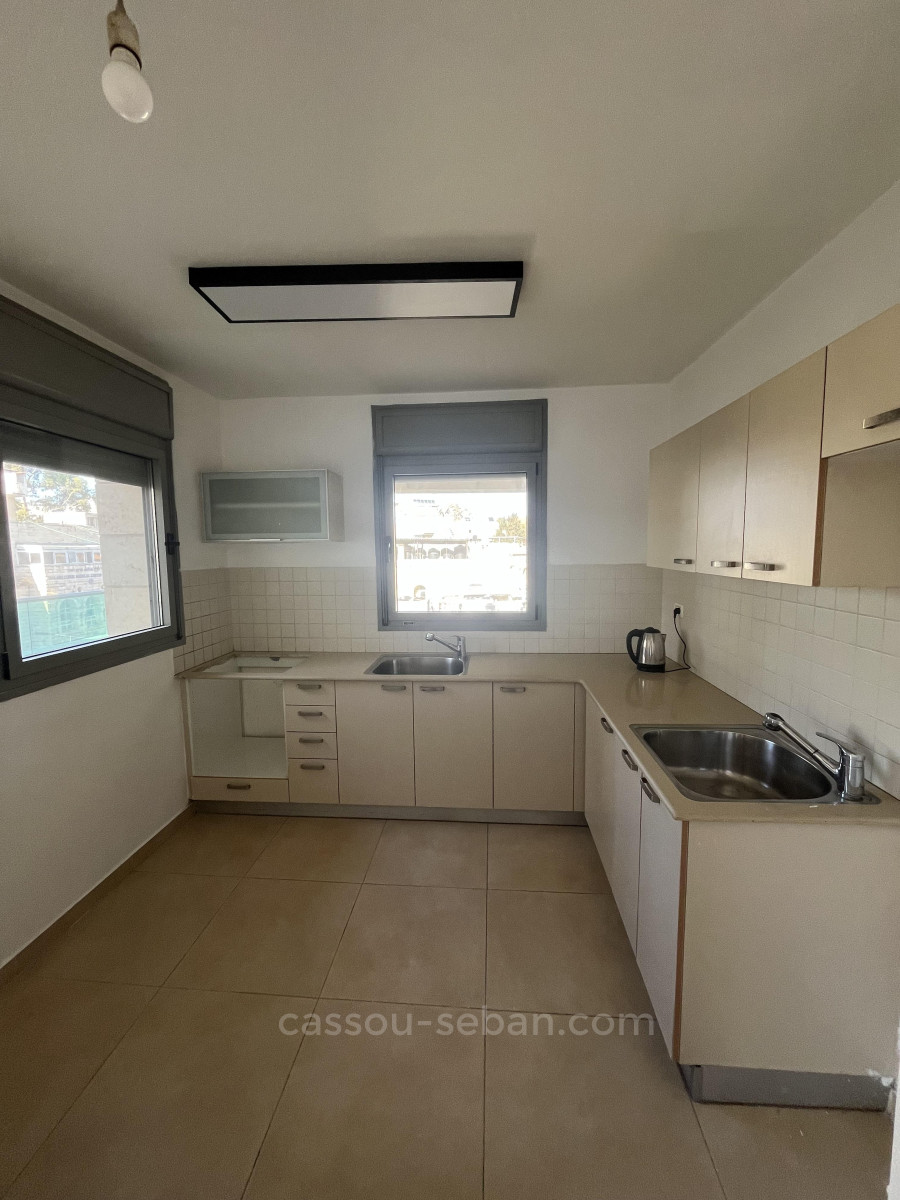 Apartamento 4 cômodos  Jerusalém Centro da cidade 144-IBL-601