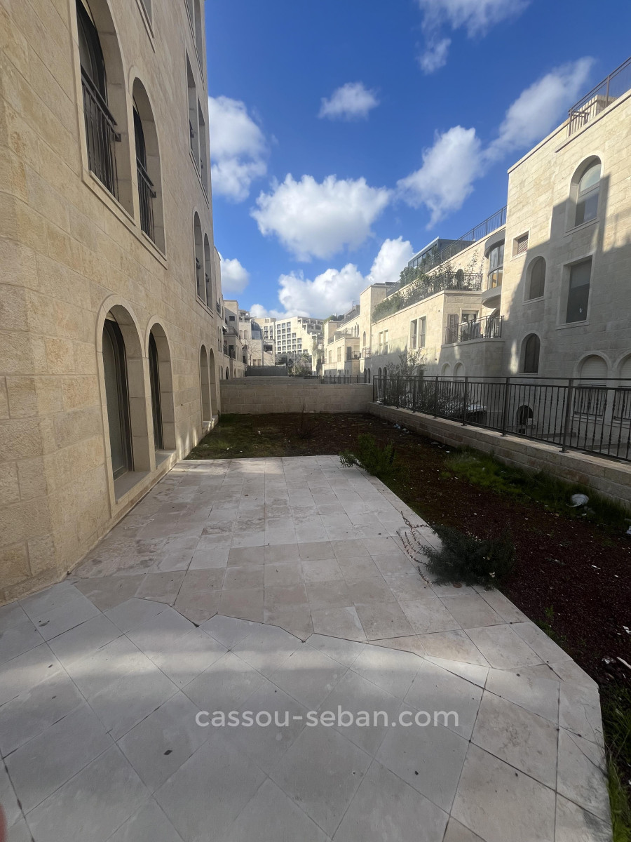 Apartamento garden 5 cômodos  Jerusalém Mamila 144-IBL-634