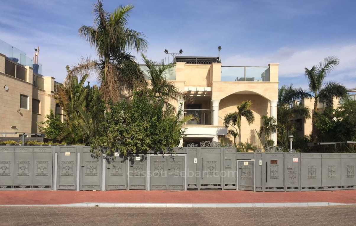 Casarão 8 cômodos Eilat Aquarelle 144-IBL-696