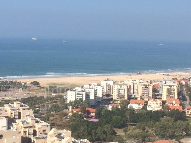 Apartamento 4 cômodos  Ashdod À beira-mar 15-IBL-2473