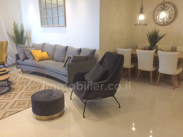 Apartamento 4 cômodos  Ashdod À beira-mar 15-IBL-2473