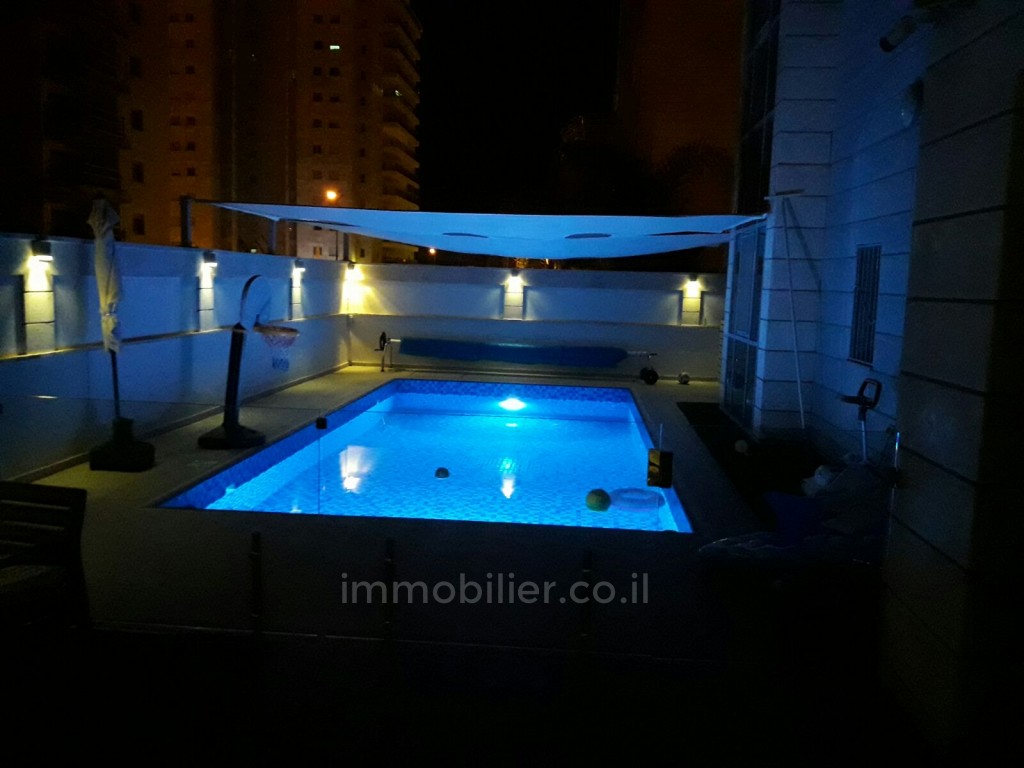 Apartamento garden 5 cômodos  Ashdod Tet Zain 15-IBL-2702