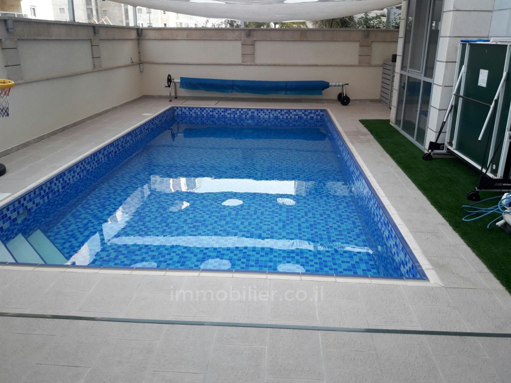 Apartamento garden 5 cômodos  Ashdod Tet Zain 15-IBL-2702