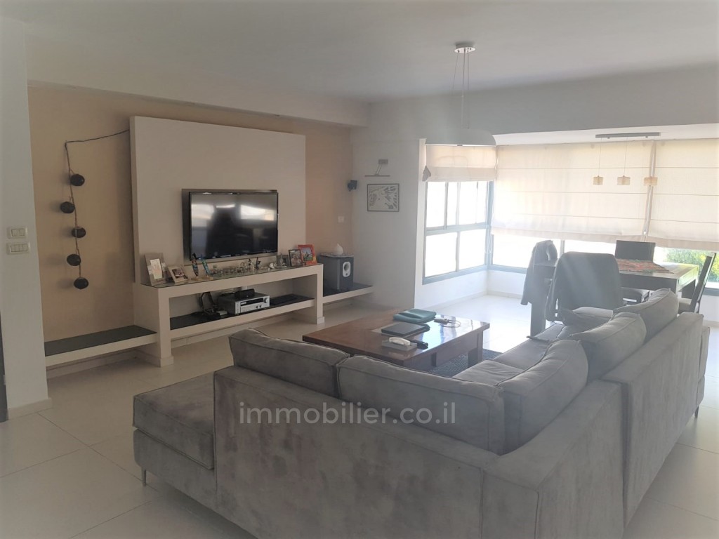 Apartamento 4 cômodos  Ashdod Dalet 15-IBL-2746