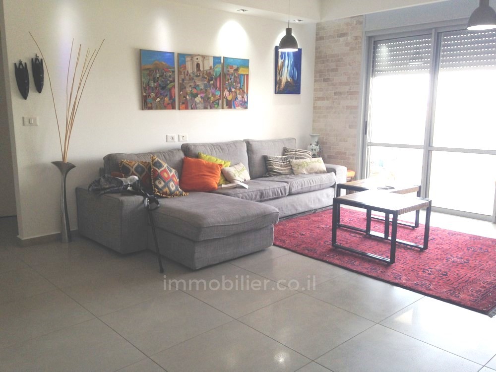 Apartamento 5 cômodos  Ascalão Barnea 15-IBL-2810