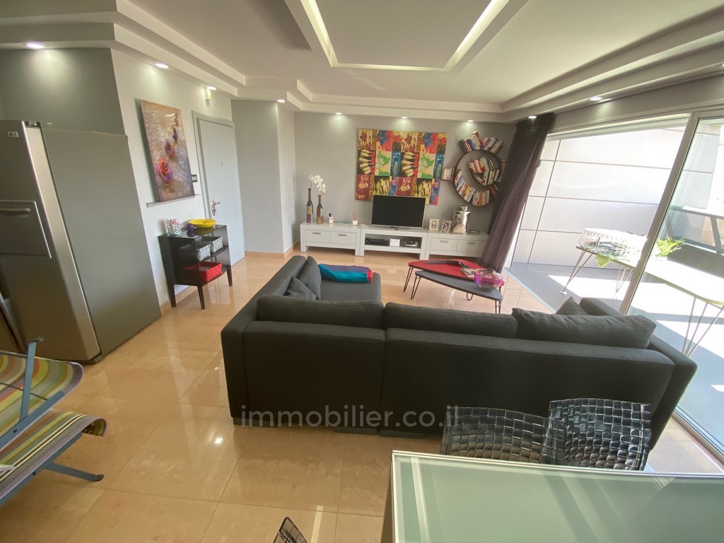 Apartamento 4 cômodos  Ashdod Tet vav 15-IBL-2870