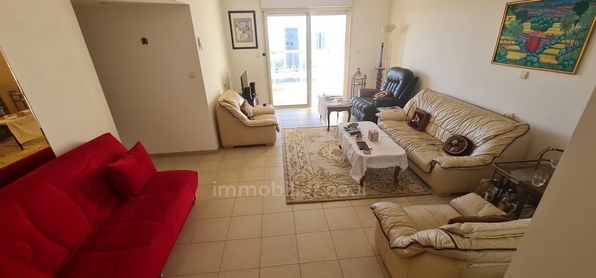 Apartamento 3 cômodos  Ashdod À beira-mar 15-IBL-2886