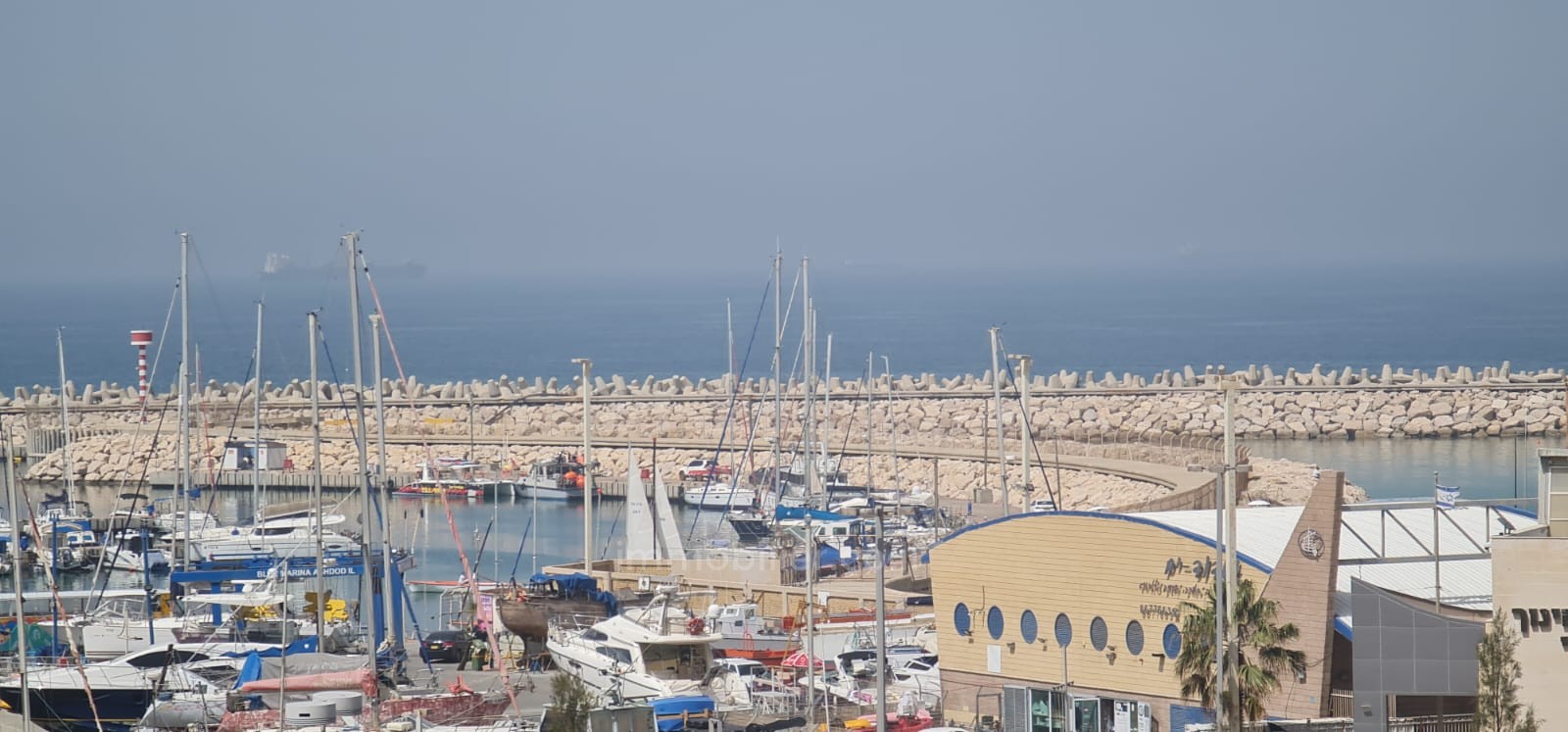 Apartamento 4 cômodos  Ashdod Marina 15-IBL-2888