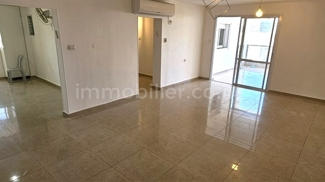 Apartamento 5 cômodos Ashdod Tet 15-IBL-2932