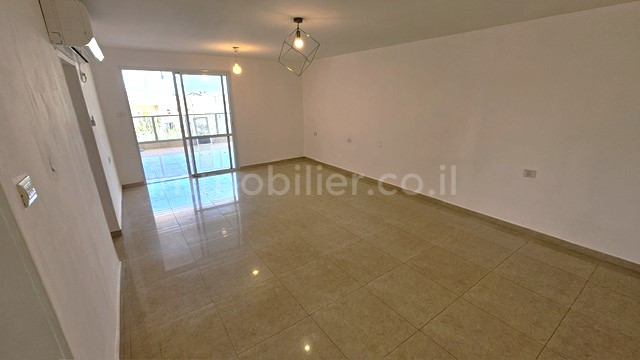 Apartamento 5 cômodos Ashdod Tet 15-IBL-2932