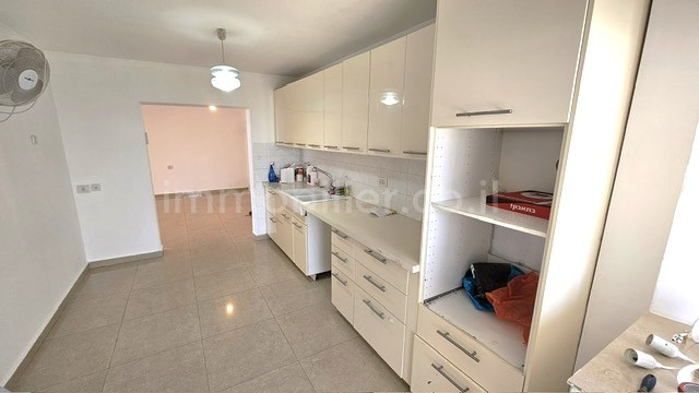 Apartamento 5 cômodos Ashdod Tet 15-IBL-2932