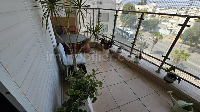 Apartamento 4 cômodos Ashdod Vav 15-IBL-2935