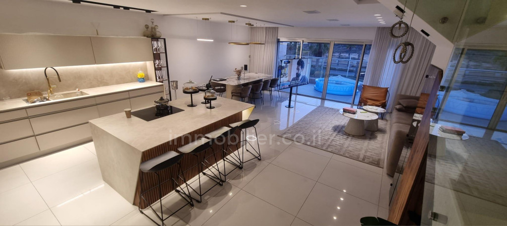 Duplex 5 cômodos Ashdod Tet vav 15-IBL-2958