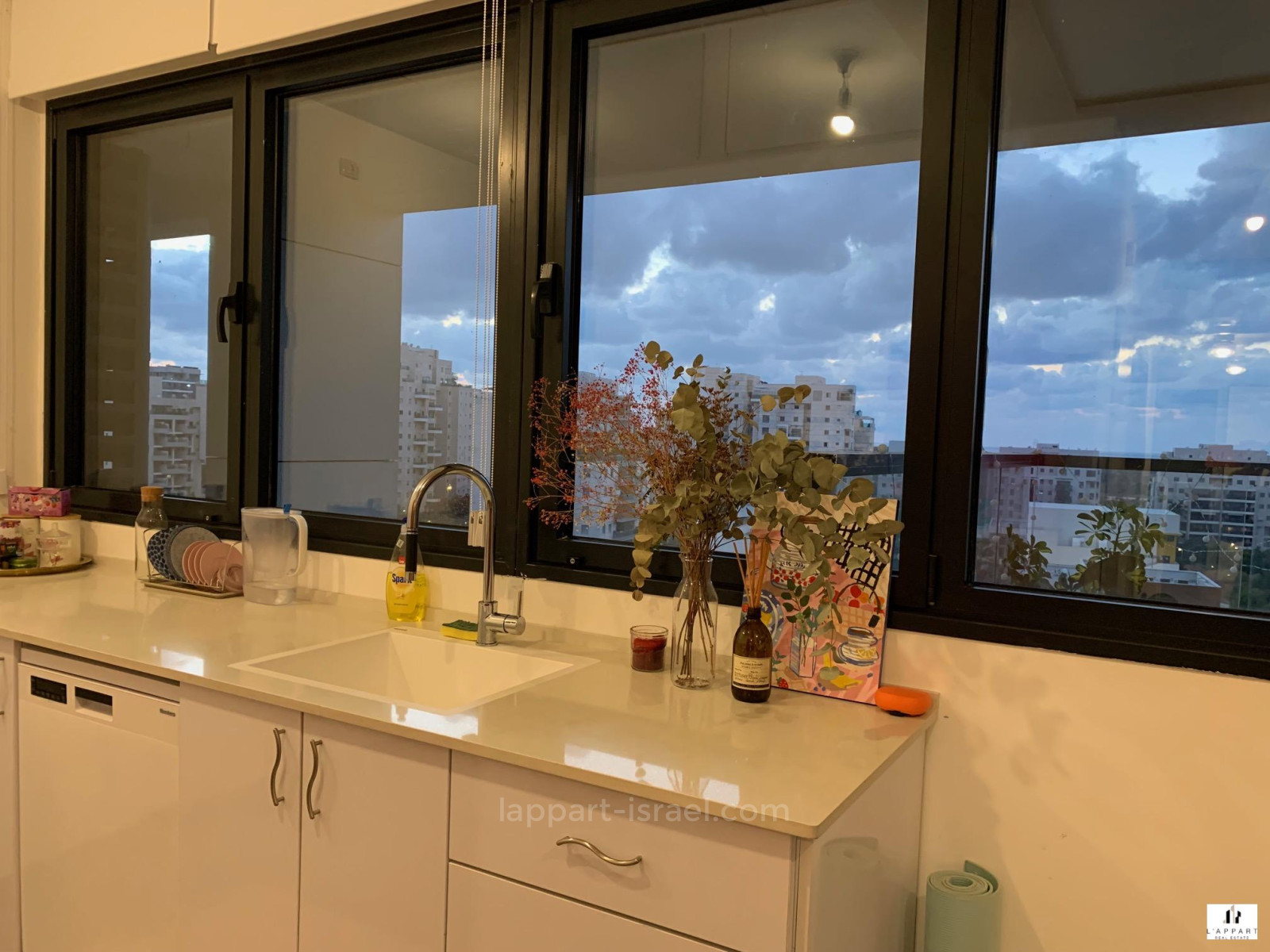 Apartamento 4 cômodos  Tel Aviv Ramat Aviv Gimel 175-IBL-2991