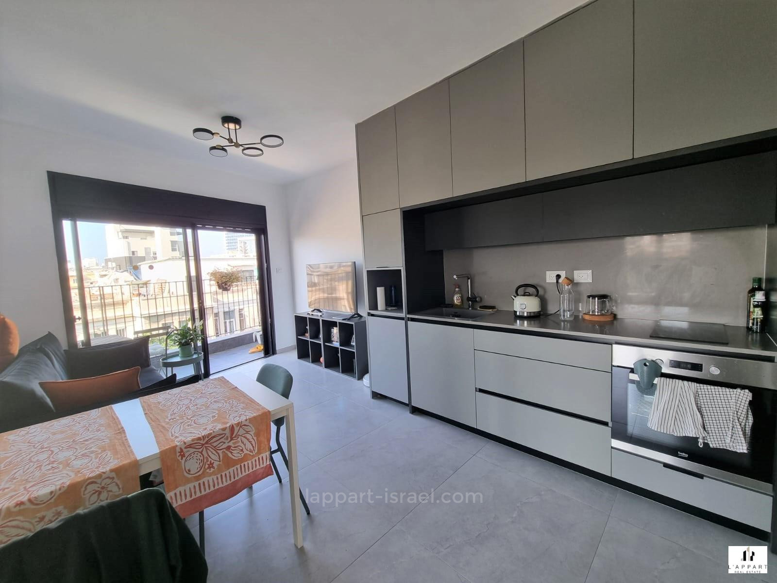 Apartamento 3 cômodos  Tel Aviv Florentine 175-IBL-3091