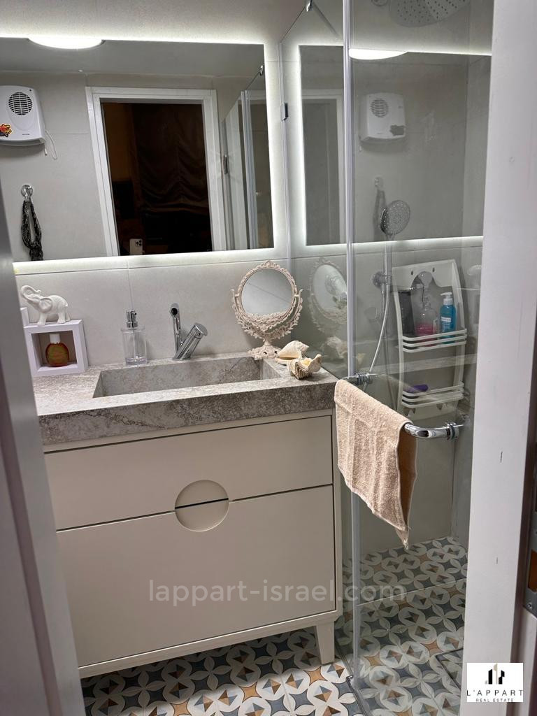 Apartamento 4.5 cômodos  Tel Aviv Região marítima 175-IBL-3197