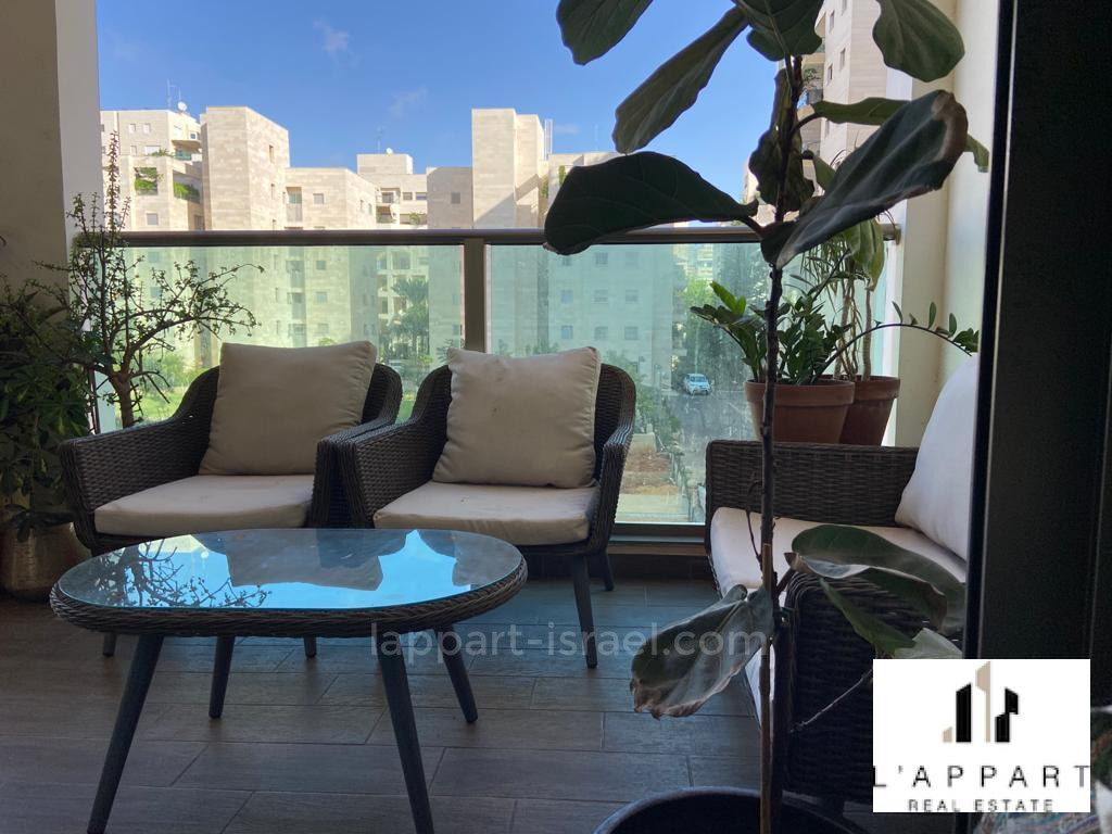 Apartamento 4.5 cômodos  Tel Aviv Ramat Aviv 175-IBL-3242