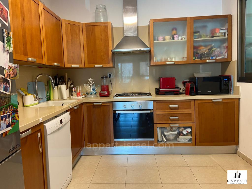 Apartamento 4.5 cômodos  Tel Aviv Ramat Aviv 175-IBL-3242