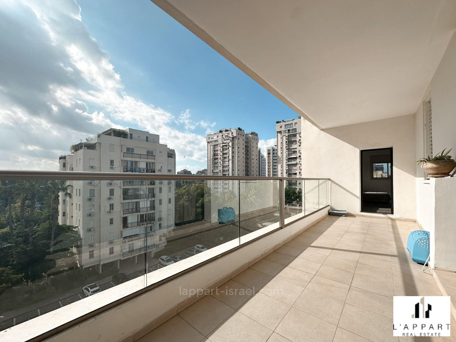 Apartamento 5 cômodos  Tel Aviv Ramat Aviv 175-IBL-3262