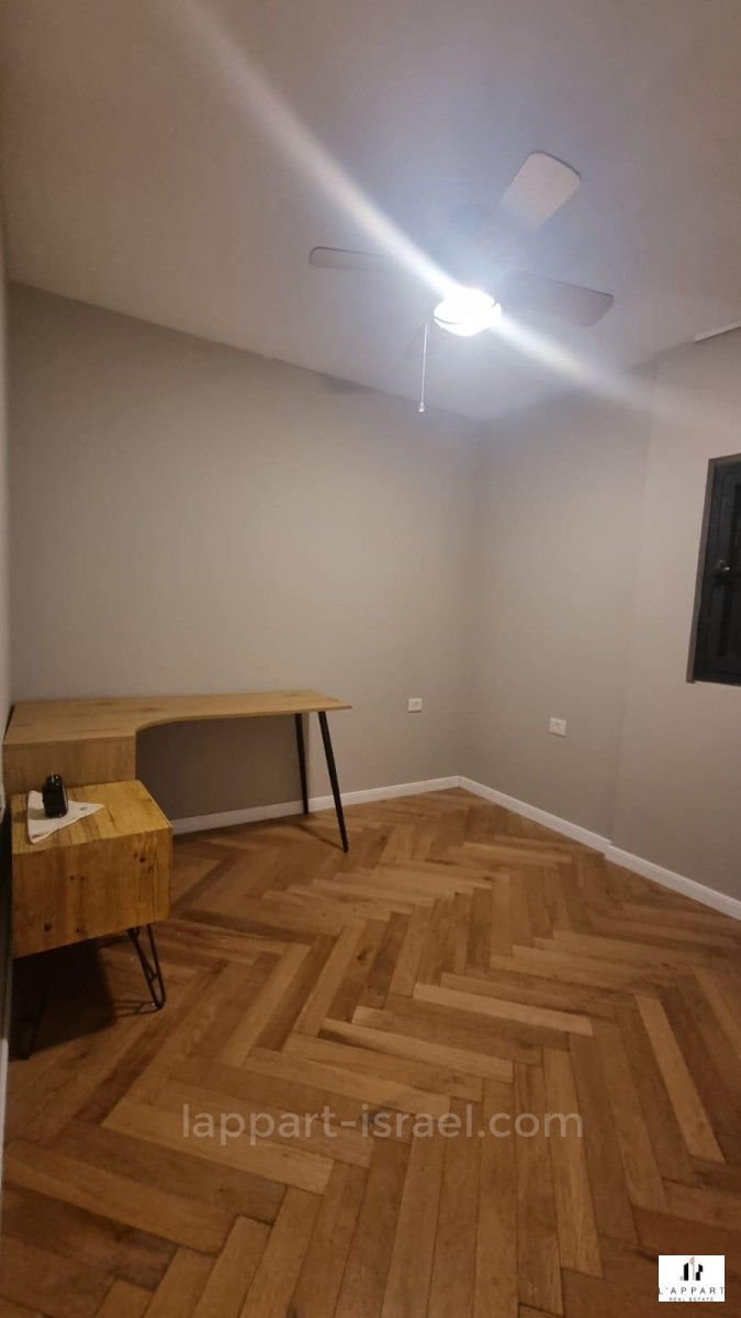 Apartamento 3 cômodos  Tel Aviv Primeira linha de mar 175-IBL-3285