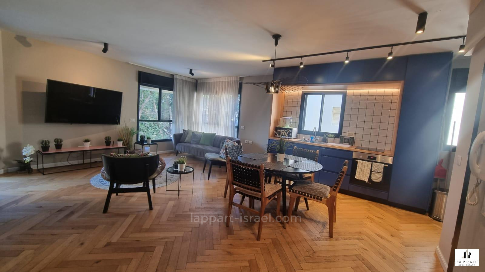 Apartamento 3 cômodos  Tel Aviv Primeira linha de mar 175-IBL-3285