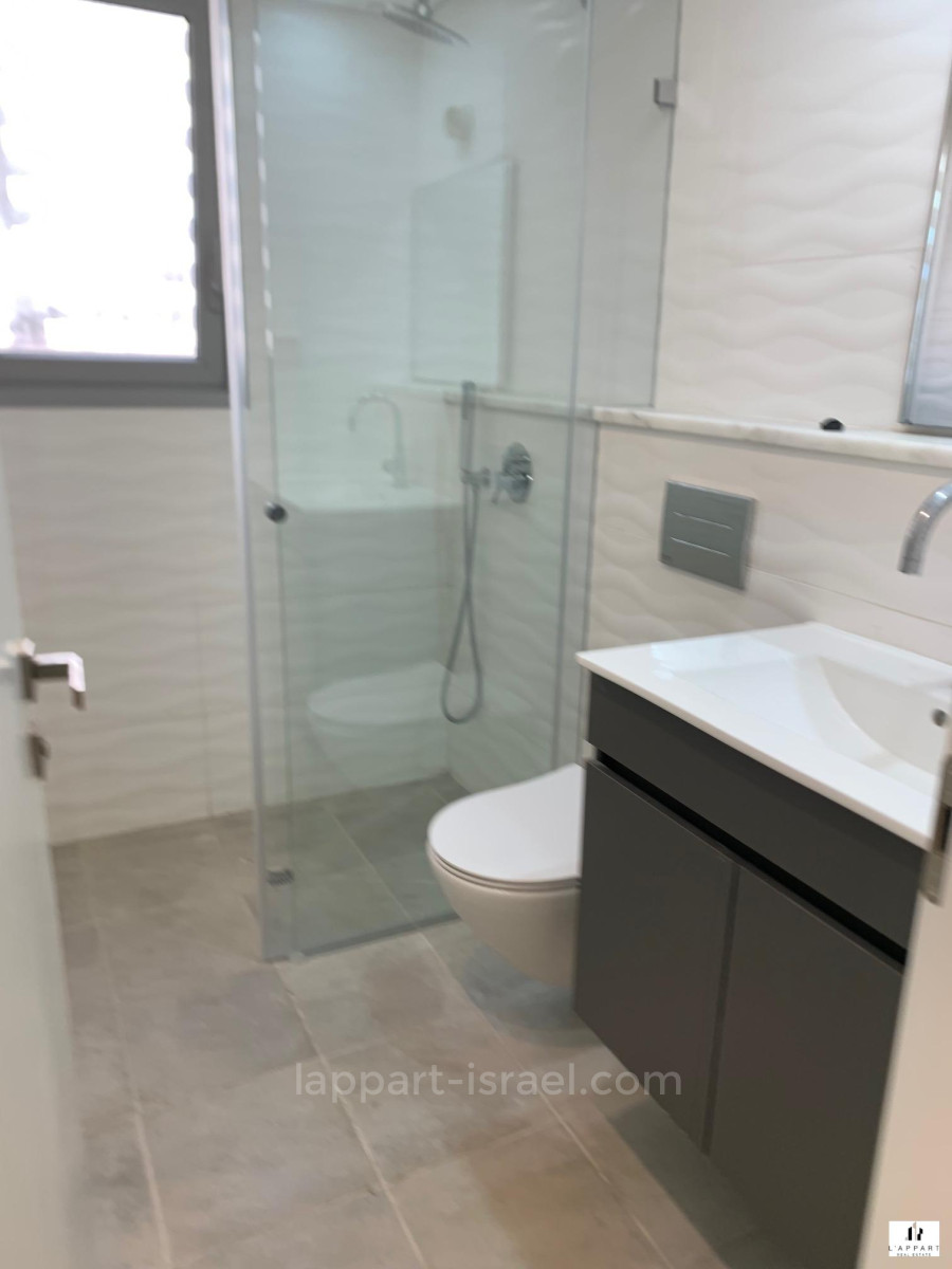 Apartamento 2 cômodos  Tel Aviv Região marítima 175-IBL-3289