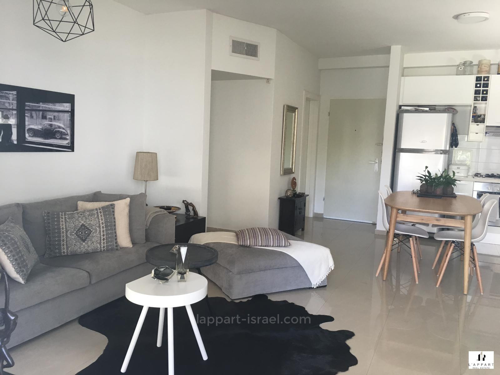 Apartamento 3 cômodos  Tel Aviv Centro da cidade 175-IBL-3302