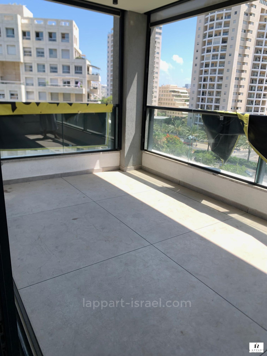 Apartamento 5 cômodos  Tel Aviv Ramat Aviv 175-IBL-3357