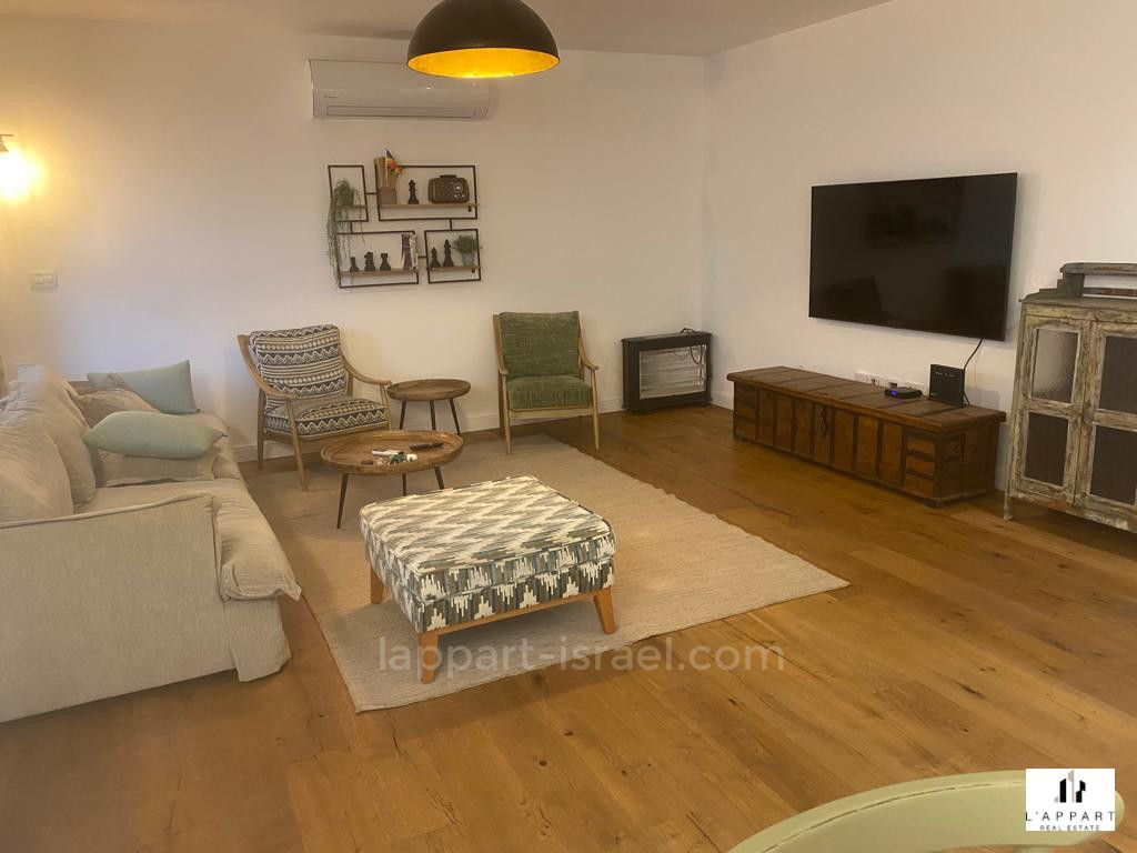 Apartamento 3 cômodos  Tel Aviv Região marítima 175-IBL-3362