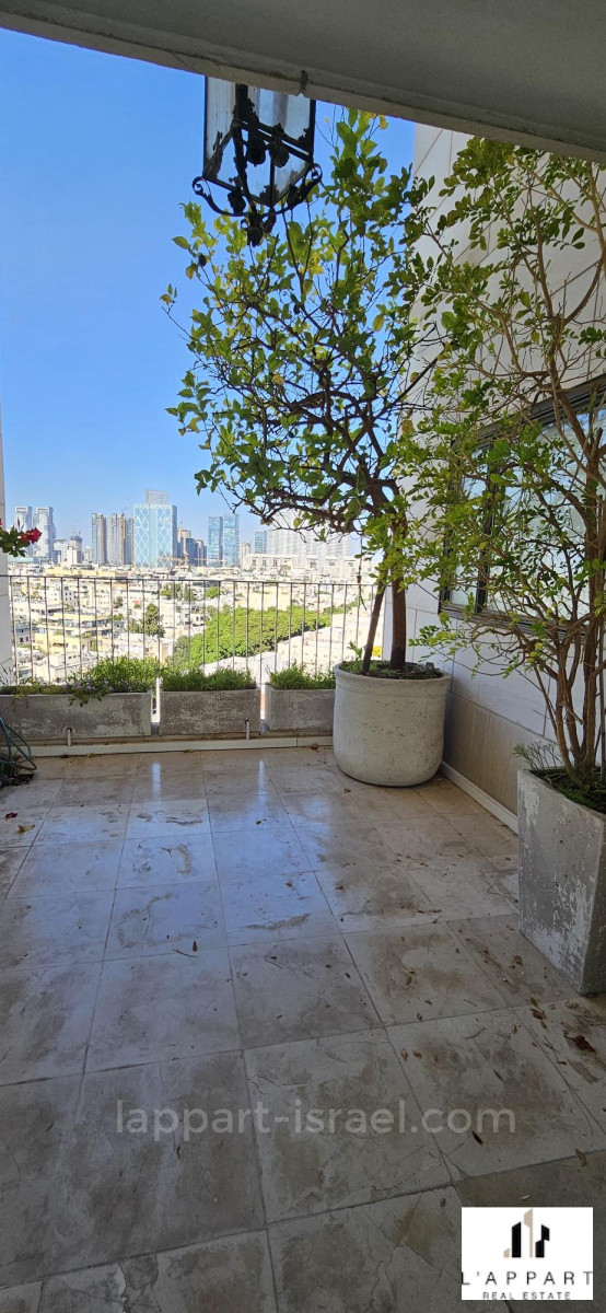 Apartamento 4 cômodos  Tel Aviv Lev Tel-Aviv 175-IBL-3380