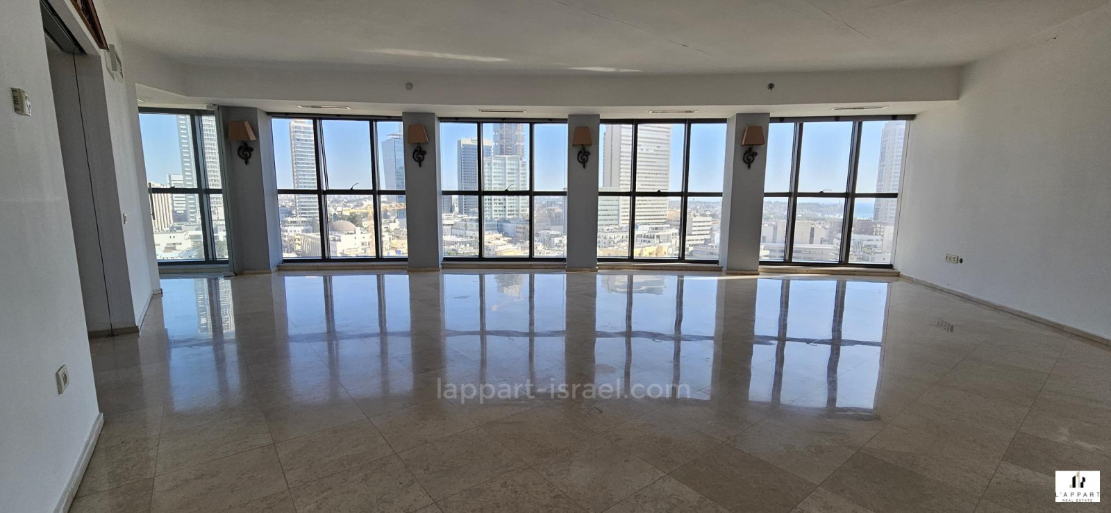 Apartamento 4 cômodos  Tel Aviv Lev Tel-Aviv 175-IBL-3380