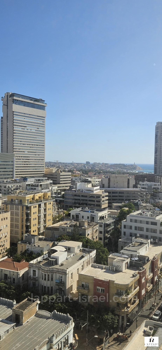 Apartamento 4 cômodos  Tel Aviv Lev Tel-Aviv 175-IBL-3380