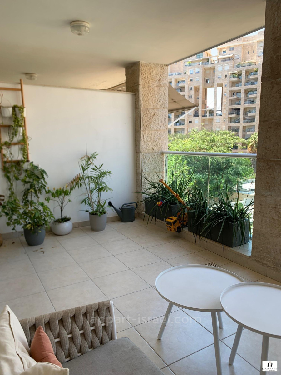 Apartamento 4 cômodos  Tel Aviv Ramat Aviv 175-IBL-3391