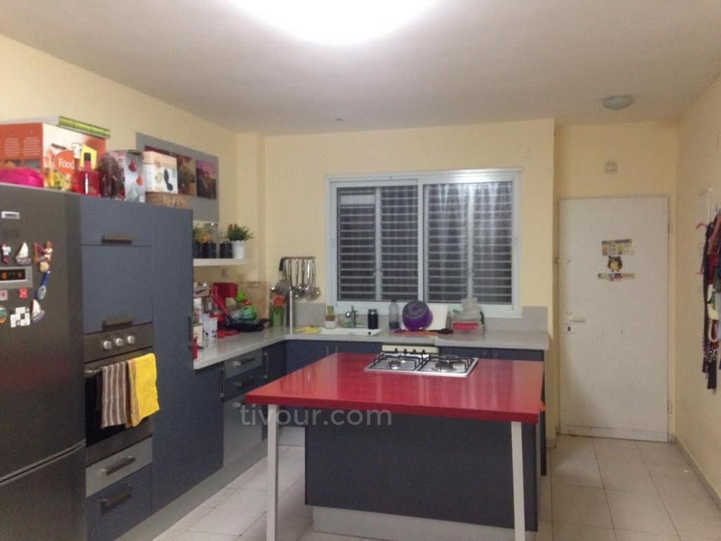 Apartamento 3 cômodos  Ashdod Tet vav 210-IBL-1811