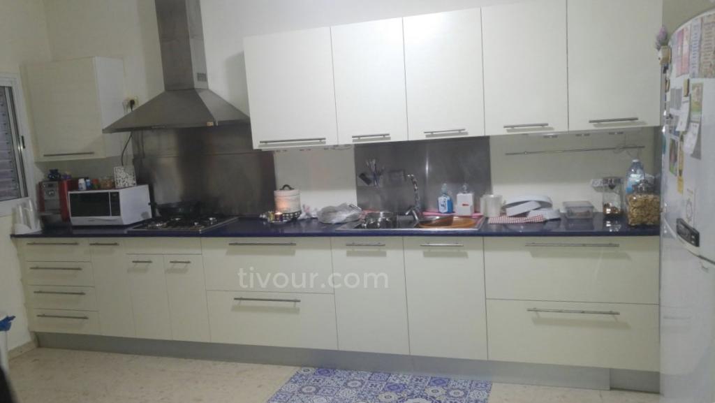 Apartamento garden 5 cômodos  Ashdod Tet vav 210-IBL-1870